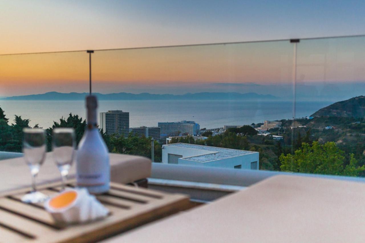 Flyviewflatsgold Privatehottub With Seaview Lägenhet Ixia  Exteriör bild